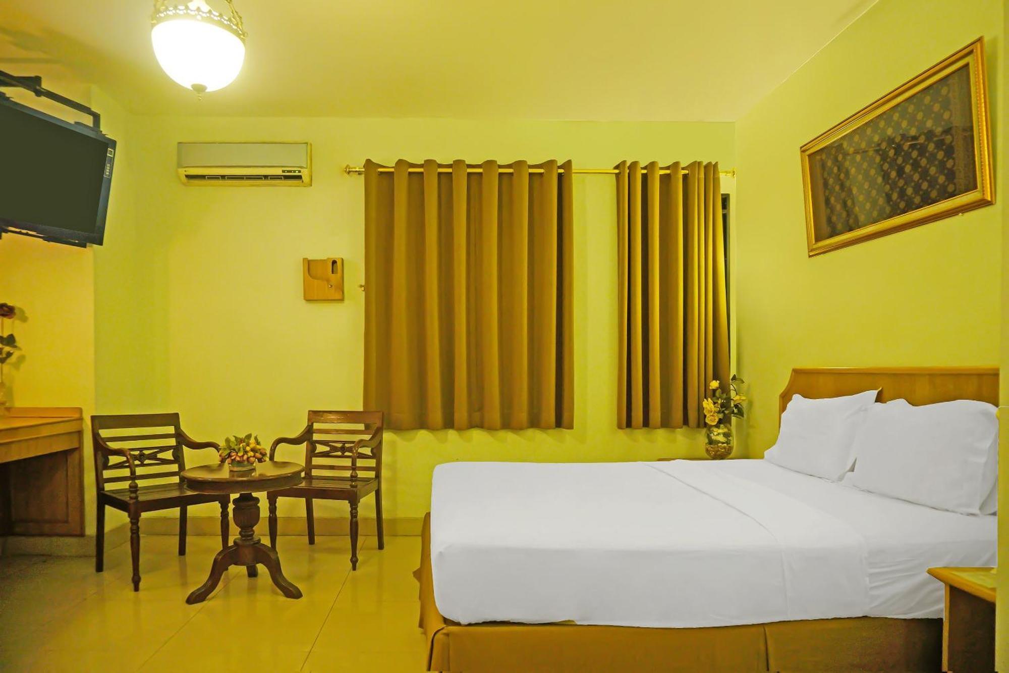 Super Oyo Collection O 92690 Hotel Limas Palembang Bagian luar foto