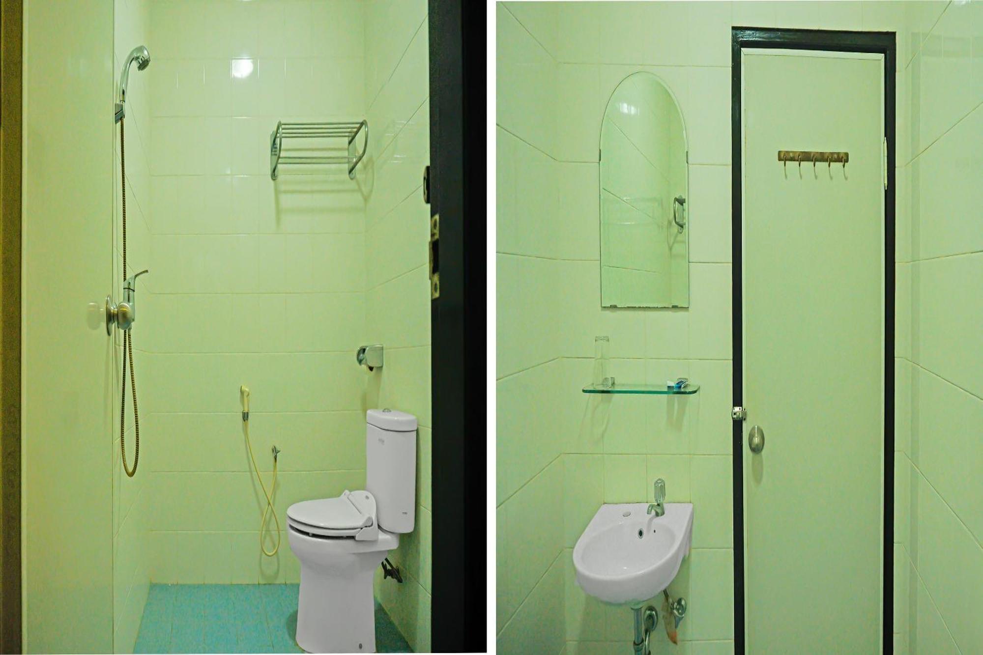 Super Oyo Collection O 92690 Hotel Limas Palembang Bagian luar foto