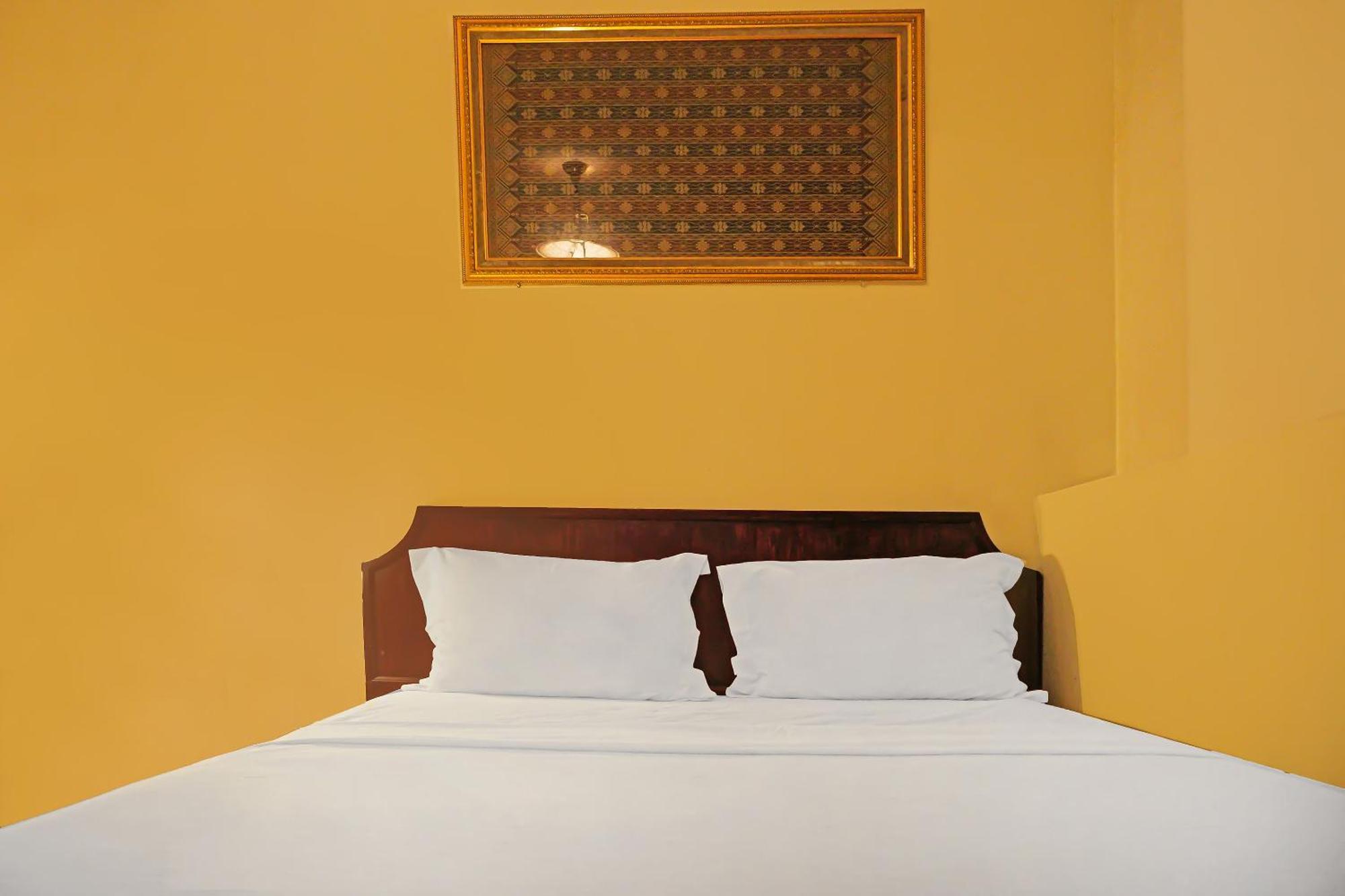 Super Oyo Collection O 92690 Hotel Limas Palembang Bagian luar foto