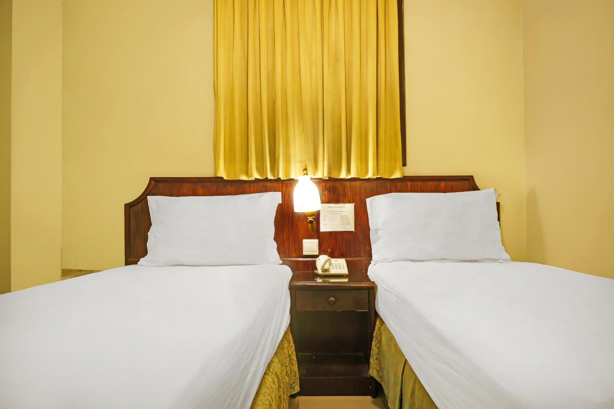 Super Oyo Collection O 92690 Hotel Limas Palembang Bagian luar foto